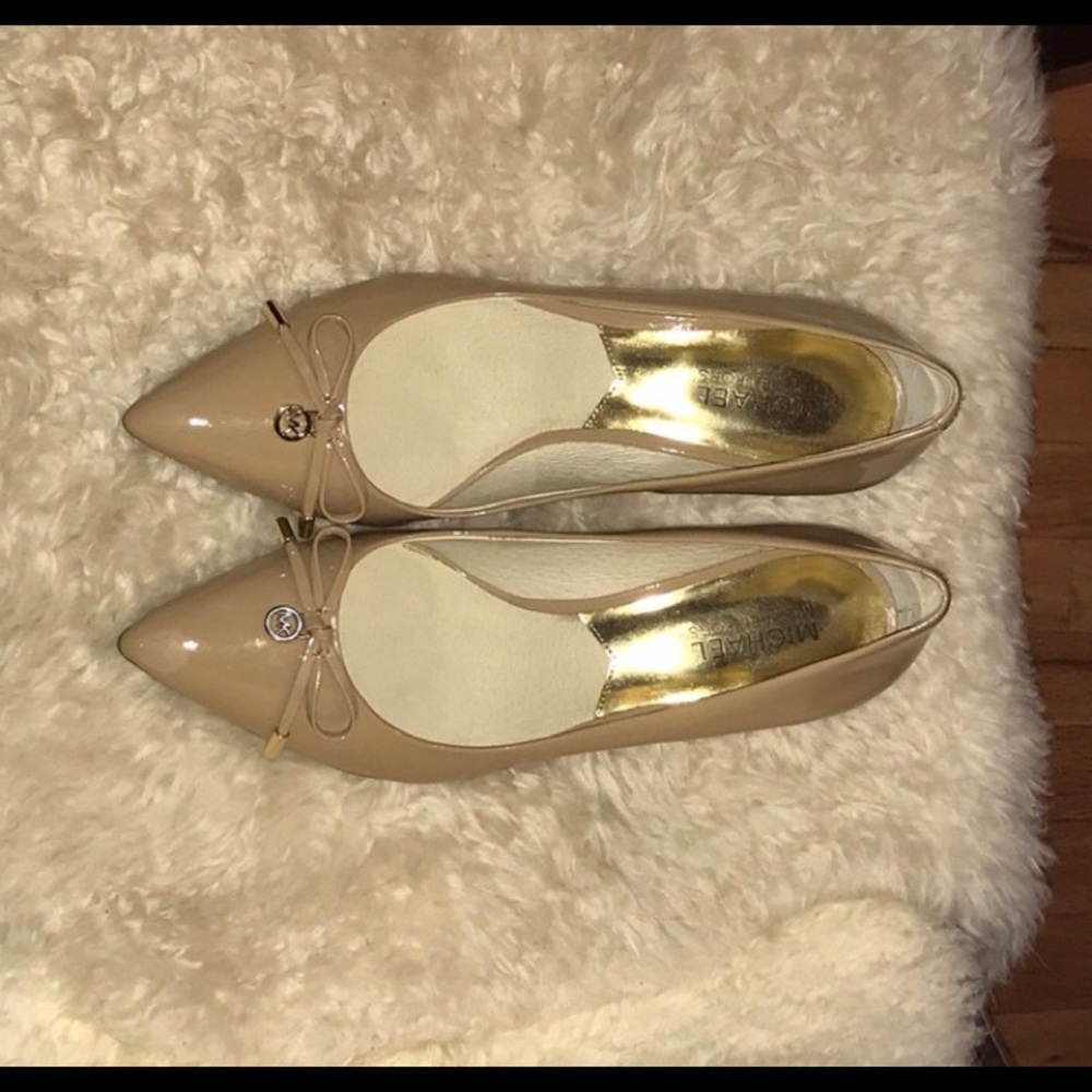 MICHAEL Michael Kors Nude Patent Kitten Heels